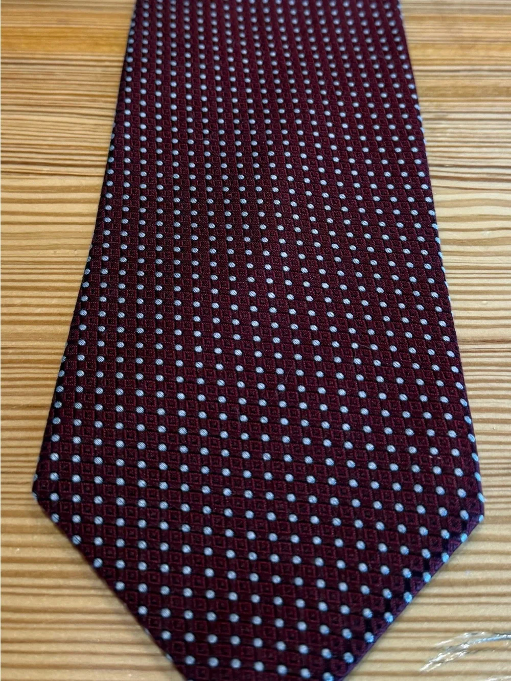 Jones New York 100% Silk Men’s Tie Burgundy Red Silver Dot Geometric 58.5”